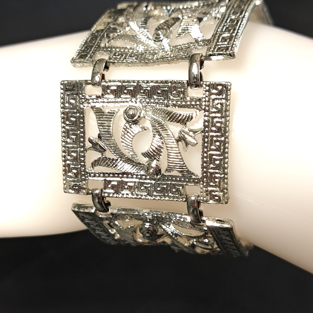 Women's Fashion Silver Tone Chunky Link Panel Bracelet 1960s Style